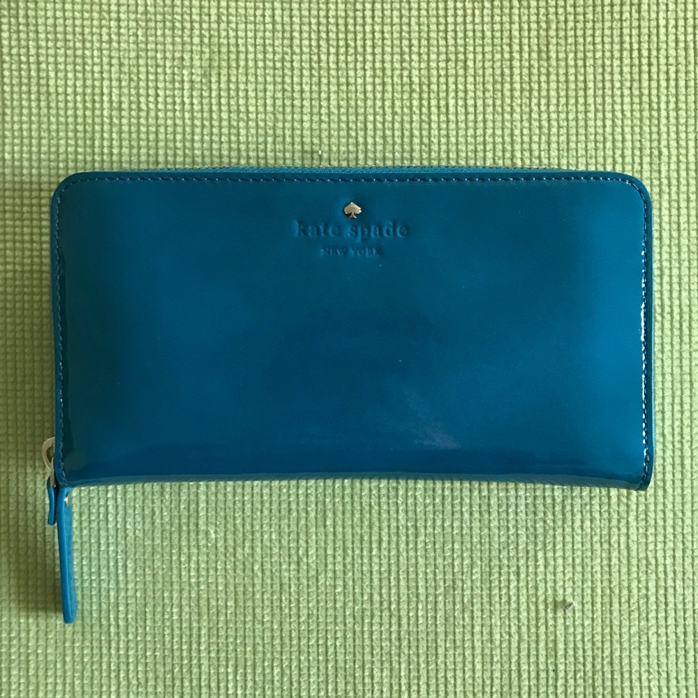 NWOT♠️ Kate Spade wallet, blue patent leather